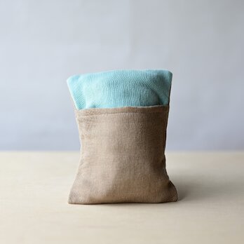 cumucoヌカモフアイピロー　ちゃいろ×みずいろ