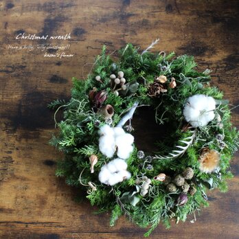 【クリスマス】枝と綿花がポイントのクリスマスリース　　冬リース　ナチュラル　　ドライフラワーの画像