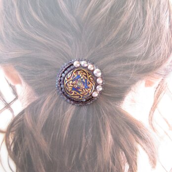 Hair accessory　ヘアゴム　チェコガラスボタン　ビーズ刺繍（K0969)の画像