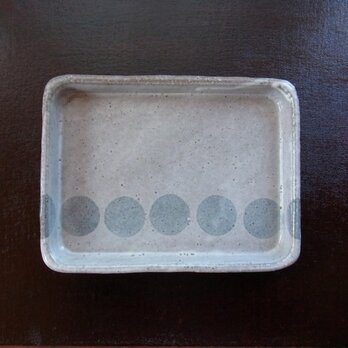 角皿　陶器(中）ドット一列の画像