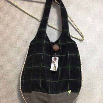起毛チェックのbagの画像