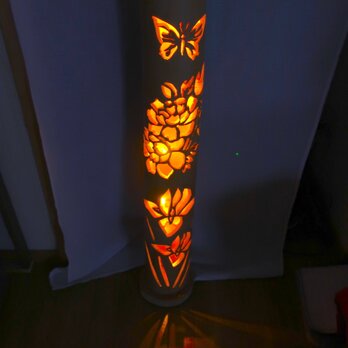 竹灯籠　〜花と蝶が華になる〜  幻想の灯り　★ 竹ランプの画像