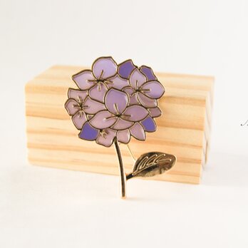 『淡いパープルの紫陽花のブローチ』上品の画像