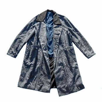 シルバー(銀色)アンティーク手織りシルク着物リメイクオーバーサイズコート MOMOZONO originalの画像