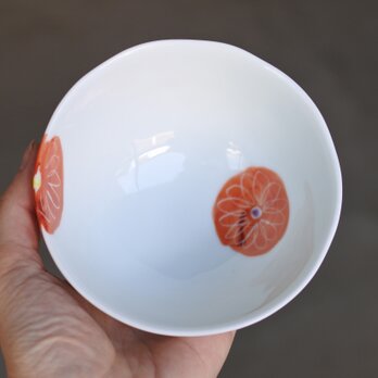 赤いお花のお茶碗（中）