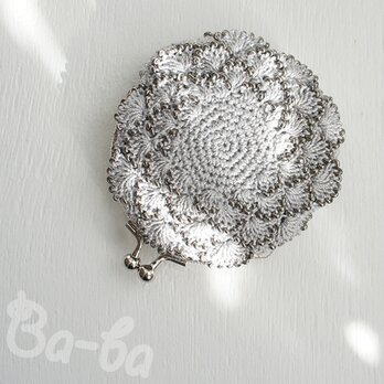 ばあば作、ビーズ入り松編み・まるまるがま口（argento・C1372）の画像