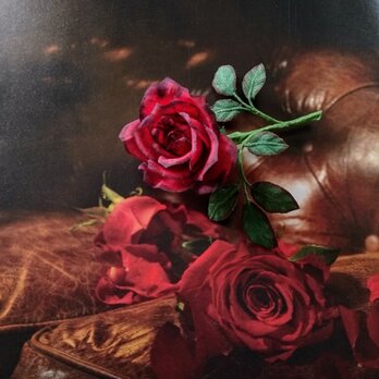 アンティークローズの布花ブローチ【深紅】コサージュ 薔薇 赤の画像