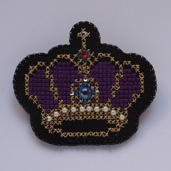 クラウン（王冠）ブローチ　パープル