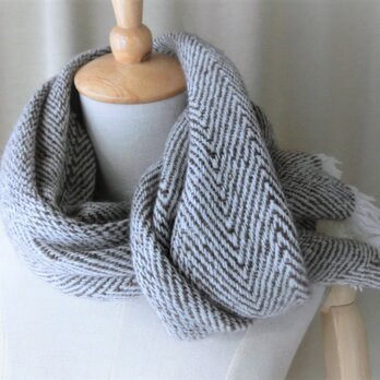 ヤク手紡ぎ　変化織りマフラー　生成り×こげ茶