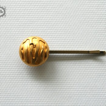 フランスアンティークボタンヘアピン／ゴールドうねうね模様ボタン(AFBP-072)の画像