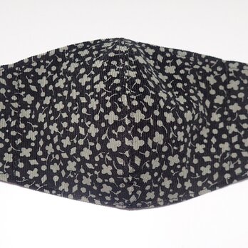 小さい花柄（黒） 立体マスク　#854の画像
