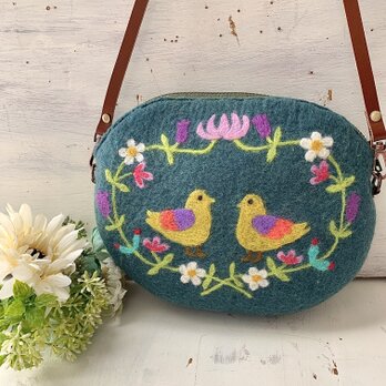 鳥とお花の羊毛刺繍ポシェット（モスグリーン）の画像