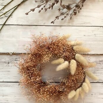 かすみ草とラグラスの小ぶりのリース　玄関　インテリア　お誕生日　記念日　プレゼント　冬のリース　の画像