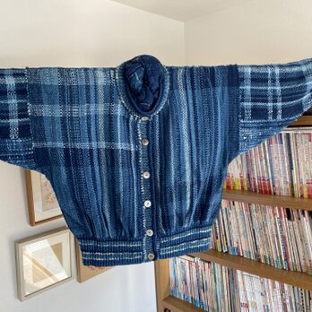藍染め　編む　織る　ドルマンスリーブ　カーディガンの画像