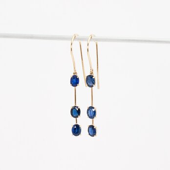 Sapphire earrings / Tripleの画像