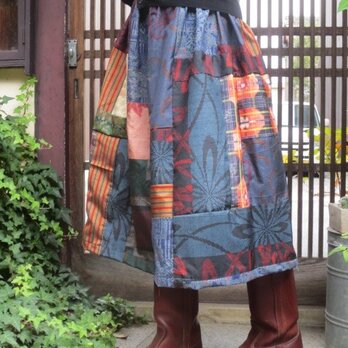 紬リメイク☆藍大島に赤や黄色でお出かけスカート♪74cm丈の画像