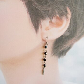 オニキスのロングピアス　イヤリングの画像