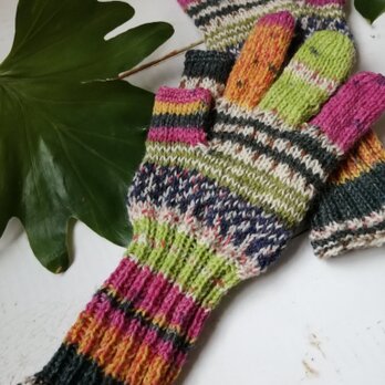 オパール毛糸のスマホ対応５本指手袋(フンデルト1432)の画像