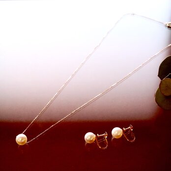 [Sot to] K18YG  7mmアコヤ真珠の一粒イヤリング&ネックレスセットの画像
