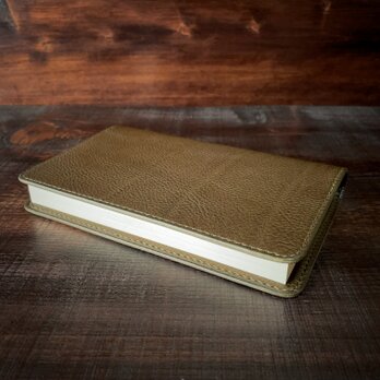 《新書判サイズ》レザーブックカバー（オリーブ）の画像