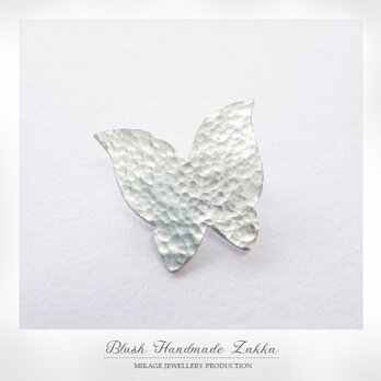 〚 butterfly 〛sv925 simple butterfly broochの画像