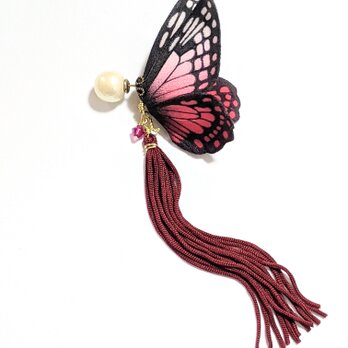 『MEGUMI様』オーダー品　蝶のピアスの画像