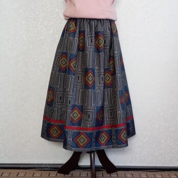 着物リメイク♪赤茶色のラインがポイント、大島紬モダンなスカート(裏地付き）丈７８ｃｍの画像