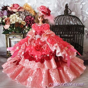 薔薇の花園 波打つWフリルにかこまれた麗しの王妃 プリンセスドレス　着せ替えドール服の画像