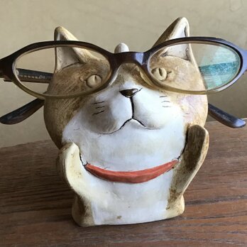 猫のメガネ置きの画像