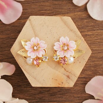 桜と春のかけらイヤリング  ～花の宴～ （ つまみ細工＊受注制作 ）の画像