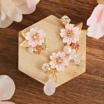 桜のイヤーカフ  ～花の宴～ （ つまみ細工＊受注制作 ）の画像