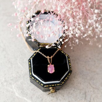 【14kgf】宝石質ピンクサファイアの一粒ネックレス(オーバルローズカット)の画像