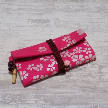 道中財布　ロールバッグ　オックス濃いピンク製　「桜　銀」　　の画像