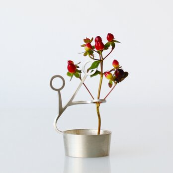 LASSO（マル） ：花器（花瓶・錫・曲がる・延命効果・結婚祝い・錫婚式・結婚１０周年）の画像