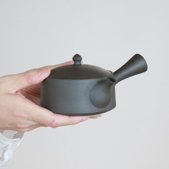 煎茶が美味しく飲める平型急須・愛知県常滑産・澤田朋大さん作・急須・平・190cc
