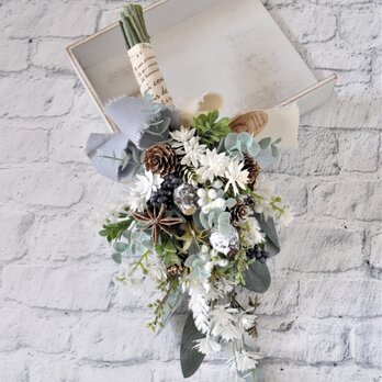 グリーン　スワッグ【D】ユーカリの葉と実のスワッグ：木の実・グリーン・コットンリボン