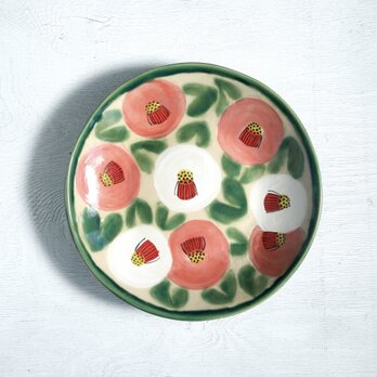 白桃色の椿の大皿の画像