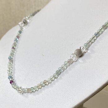 【ロングネックレス】フルライト・ラウンドカット・キュウーブ水晶♪の画像
