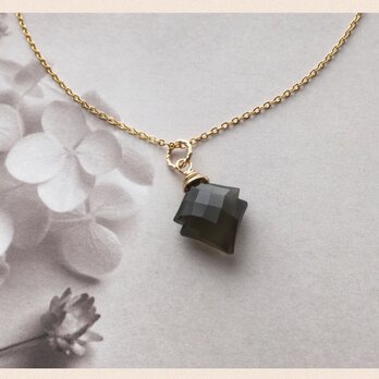 宝石質✨グレームーンストーンのひと粒ネックレス☆14kgfの画像