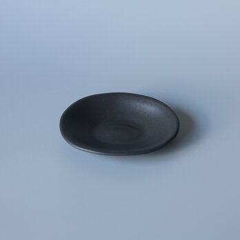 たまご型の豆皿　黒の画像