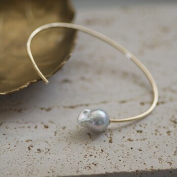 【one+】１０K bangle（パールキャチ付き）