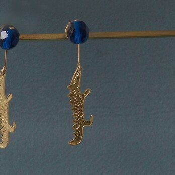 ワニのサーカス　ピアス