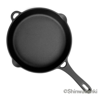 【お取り寄せ】南部鉄器 スキレット フライパン21cm 注ぎ口・収納フック付 日本製 ガス・IH対応 アウトドアの画像