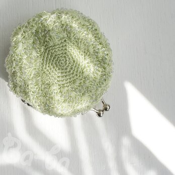 ばあば作、ビーズ入り松編み・まるまるがま口（vert clair・C1428）の画像