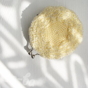 ばあば作、ビーズ入り松編み・まるまるがま口（jaune・C1427）の画像