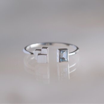 blue topaz bloc ring シルバー925　スカイブルートパーズ　スクエアモチーフの画像