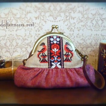 ◆赤ダンガリー/鳥の手刺繍　チロルリボンがま口財布　　の画像