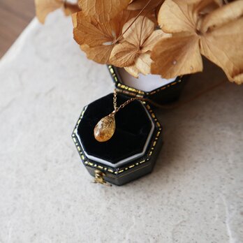 【14kgf】ブラジル産宝石質インペリアルトパーズの一粒ネックレス(ブリオレットカット)の画像