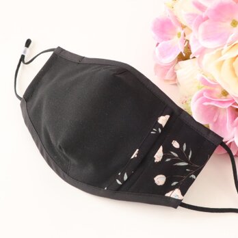 Mサイズ【８サイズ対応可】花柄バイカラー　BlackVer.　布マスク　有料フィルターポケットの画像