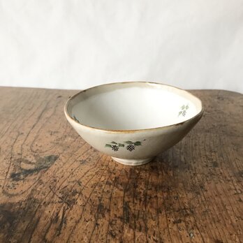 白化粧色絵　碗　ブドウ